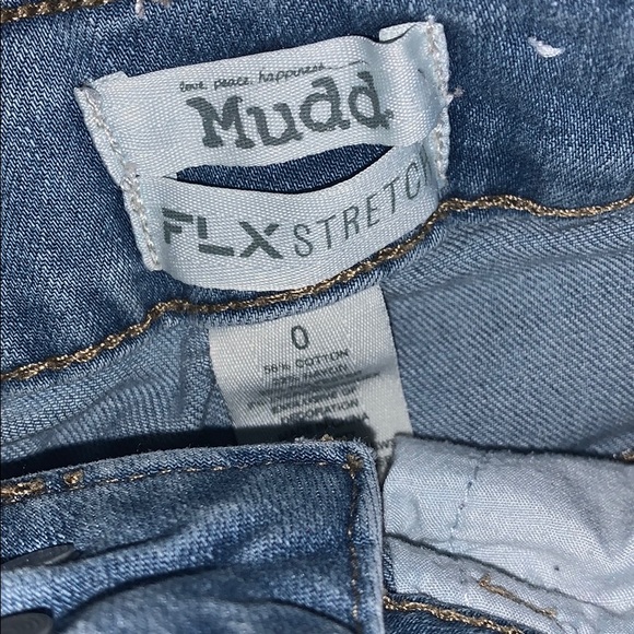 Mudd FLX Stretch Shorts~ Size 0 - Picture 3 of 3